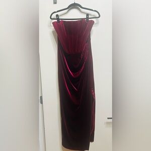 Elegant Velvet Strapless Dress